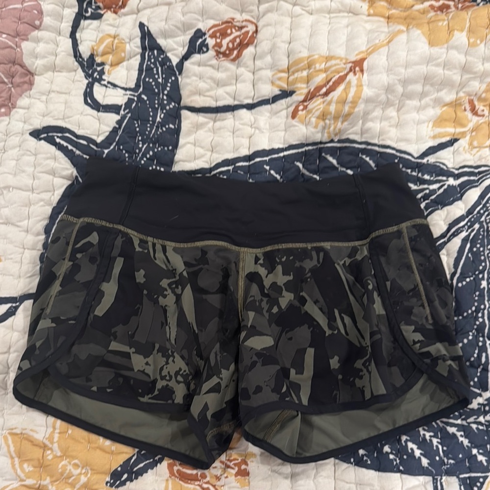 Lululemon Run Times  Shorts size 4